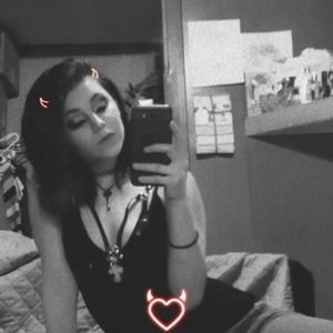 Meet your Posher, Lily